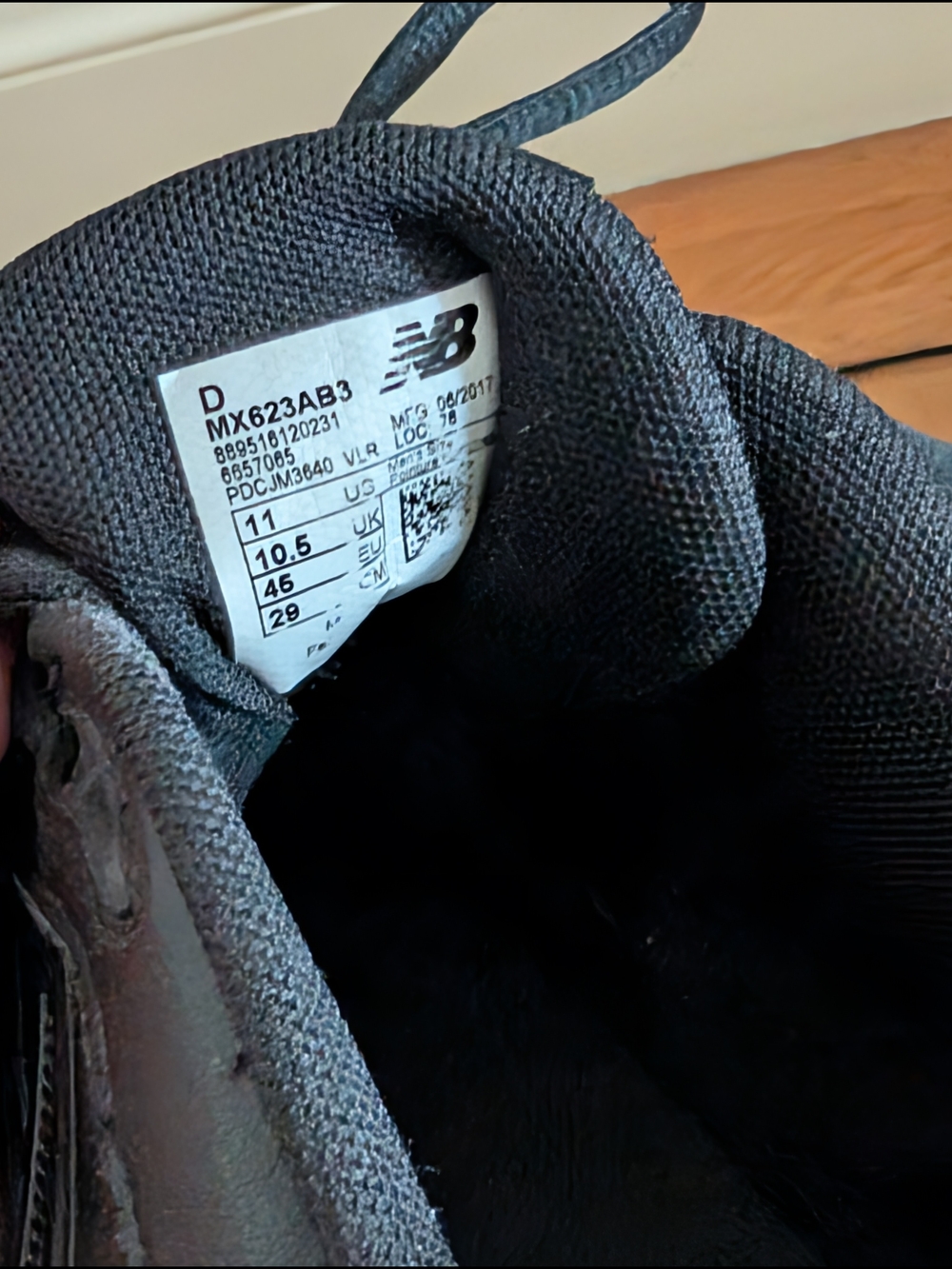 New Balance Men’s Black Trainers - Picture 3 of 3